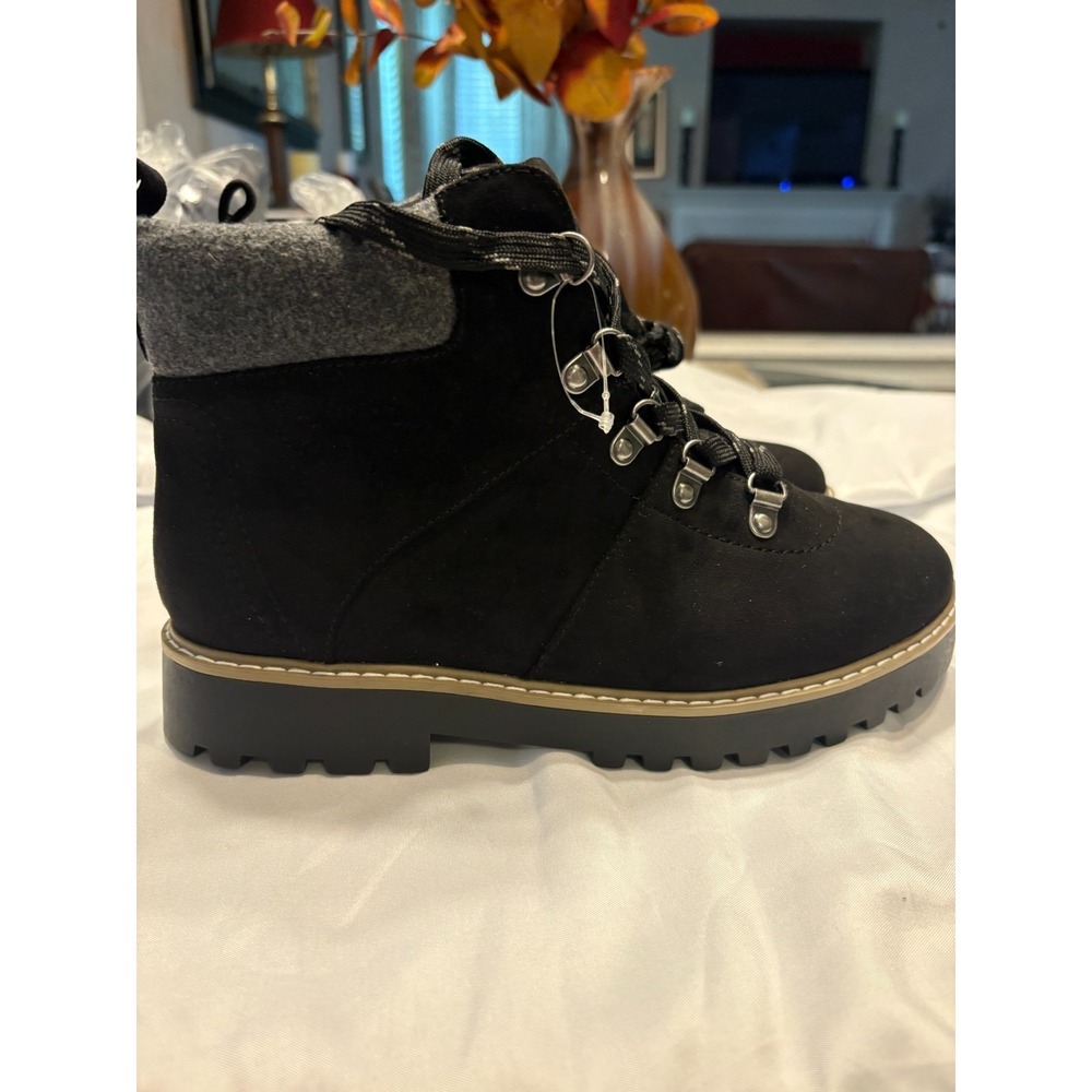 St. John's Bay Women Shawna Black Faux Suede Lace Up Hiking Boots Women's 8.5W - Picture 2 of 5
